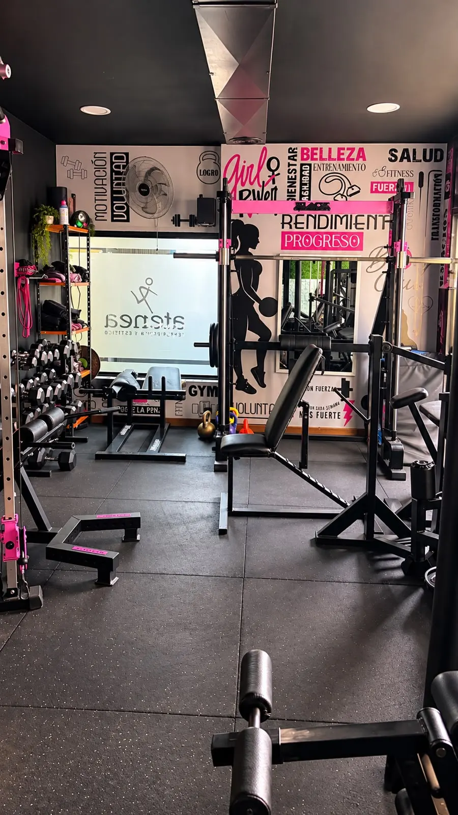Salón de entrenamiento personalizado de Atenea Gym